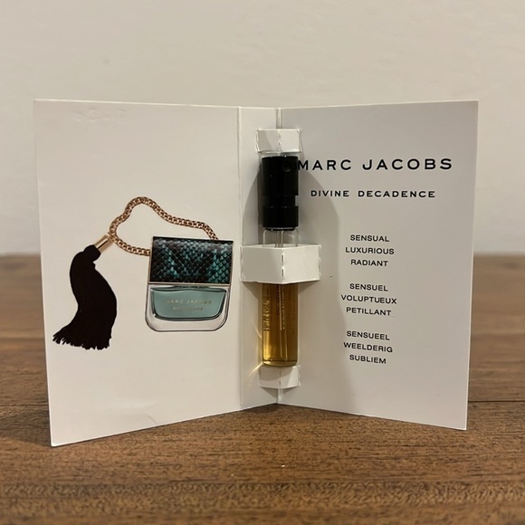 Marc jacobs divine decadence sample EDP - Picture 2 of 3